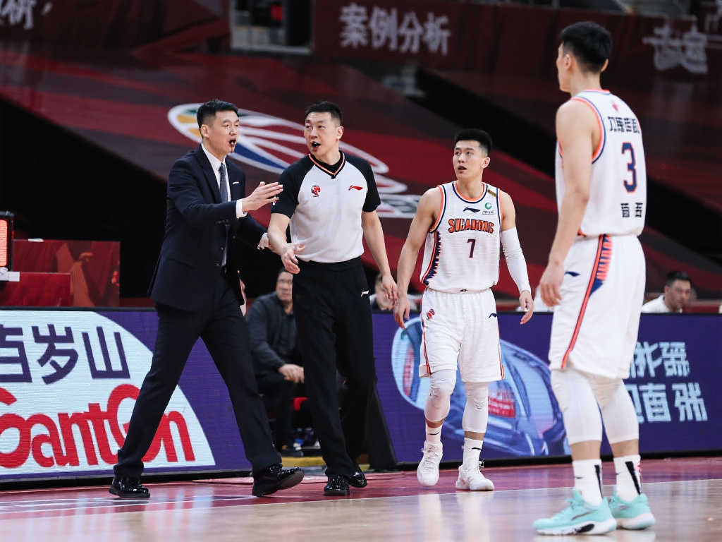 经过调整 经过调整